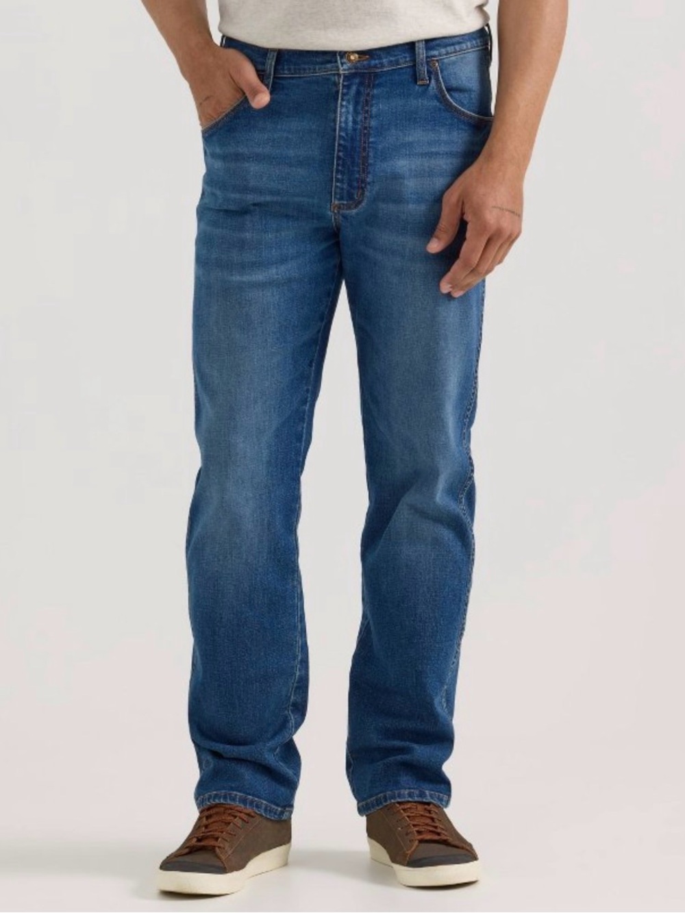 Wrangler Medium Wash Straight Leg Jeans 42W 32L